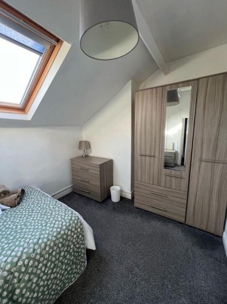Moorfield Street Guesthouse Leeds  Exterior photo