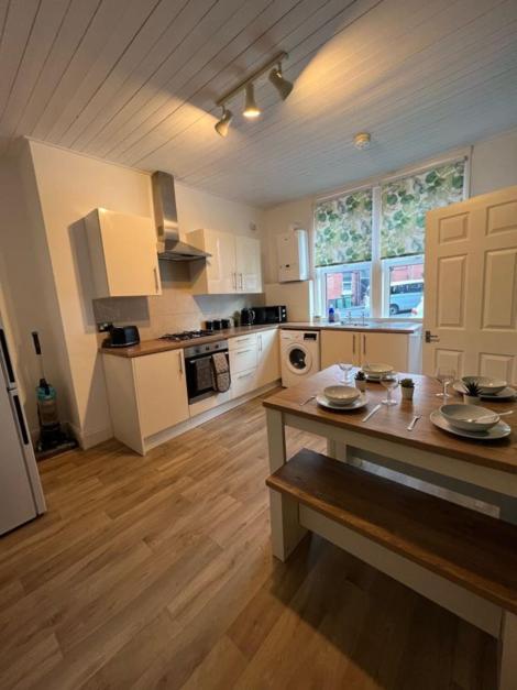 Moorfield Street Guesthouse Leeds  Exterior photo